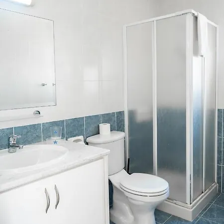 Oasis By Ezoria קורל ביי