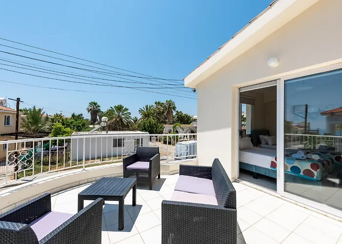 Oasis By Ezoria Villa *