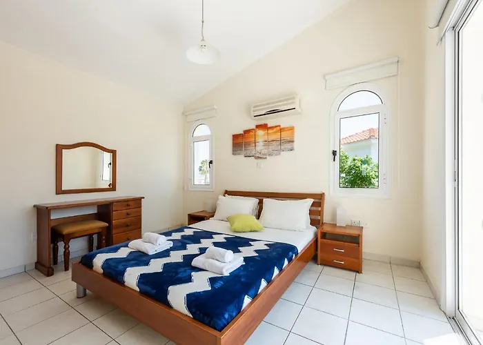 Oasis By Ezoria Vilă *